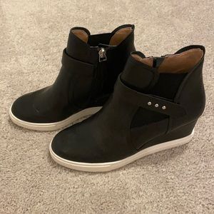 LINEA PAOLO wedge bootie , size 6 LEATHER